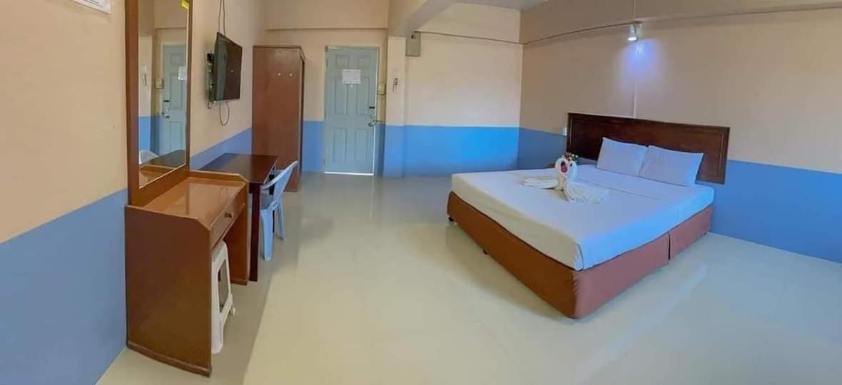 Station Hotel Trang Eksteriør billede